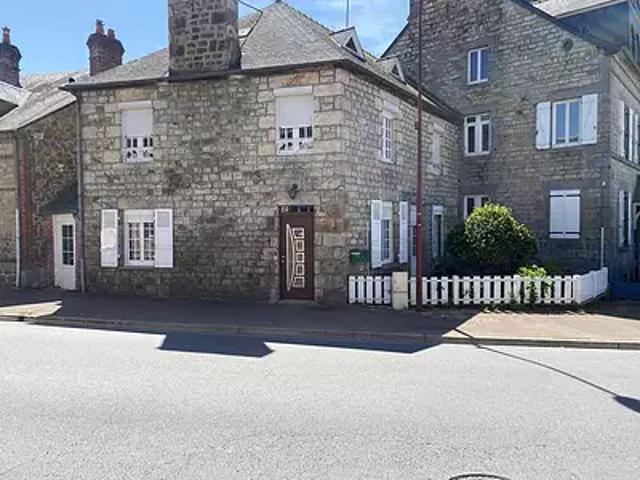 Juvigny Val d'Andaine 61140 Achat / Vente maison 5 pièces t5 au dernier étage cave