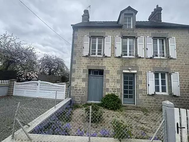 Juvigny Val d'Andaine 61330 Achat / Vente maison 6 pièces t6 au dernier étage terrasse
