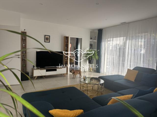 Juvignac, villa d'architecte de 149 m² — 2 suites parentales. 149m² Juvignac