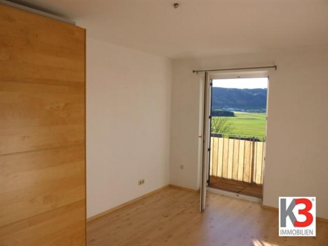 K3 Zwei Zimmer Wohnung mit Kaminofen und Balkon