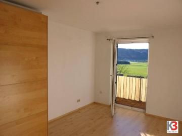 K3 Zwei Zimmer Wohnung mit Kaminofen und Balkon