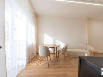 K3 Salzburg/Elisabeth Vorstadt Stilvoll modernisierte Garconniere mit durchdachtem Raumkonzept & Balkon – bezugsfertig möbliert!