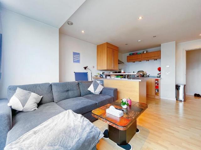 K2, 125 Albion Street, Leeds 1 bed flat to rent £1,100 pcm £254 pw