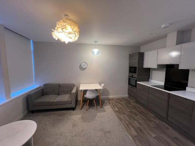 K2 North, 70 Bond Street, Hull. 1 bed flat to rent £750 pcm £173 pw