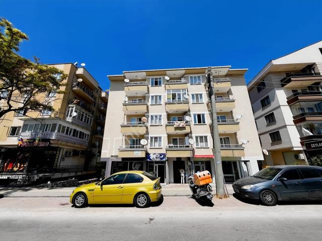 K2 Pera Görükle Ana Cadde Üzeri Ara Kat Eşyasız