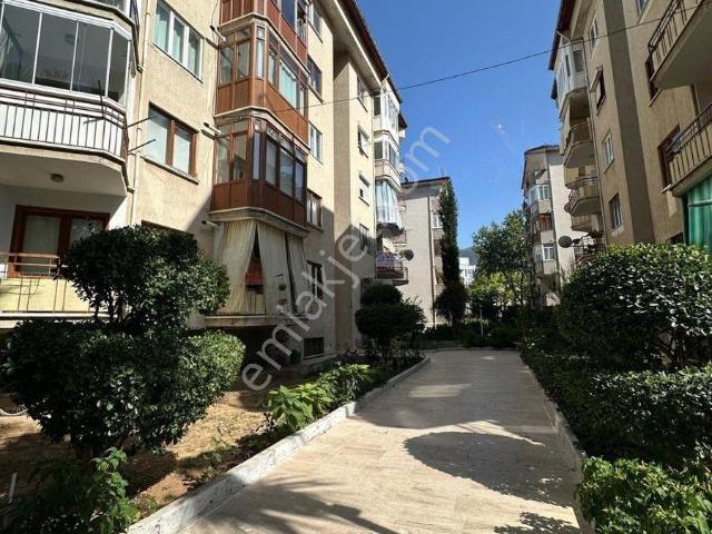 Kınıklı Mahallesi’nde Site İçerisinde Kiralık 3+1 Daire
