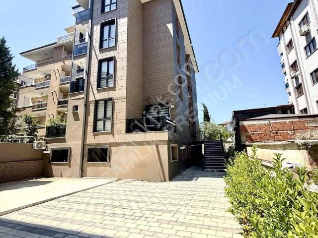 Kınıklı Yunusemre'de Arakat Balkonlu Full Eşyalı Lüks 1+1 Apart