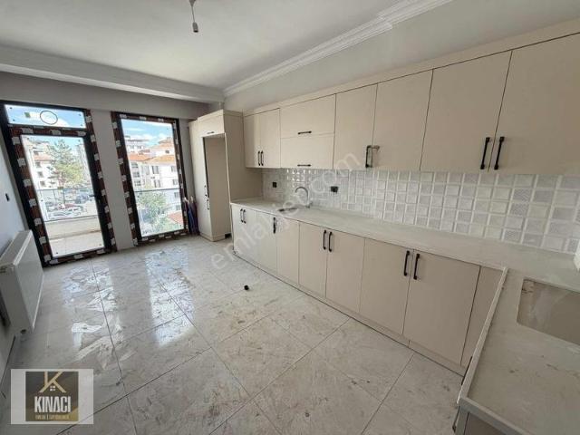 Kınacı Gayrimenkul'den Zafer Mah De Satılık 2+1 Lüx Daire