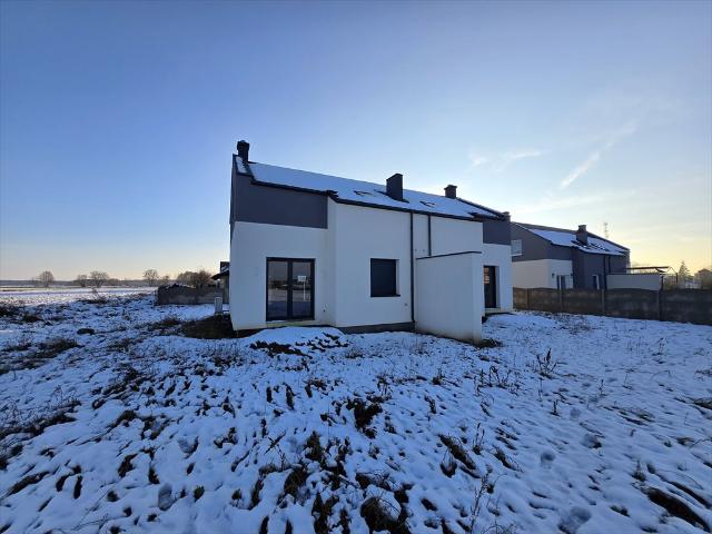 Polecam nowoczesny dom z ogrodem 82 m² w Kłodzie