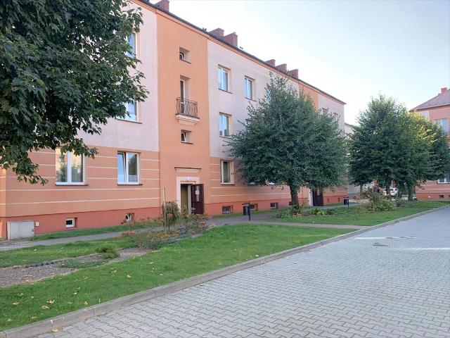 Polecam przestronne 2 pokojowe mieszkanie 48 m² z balkonem i odświeżoną łazienką