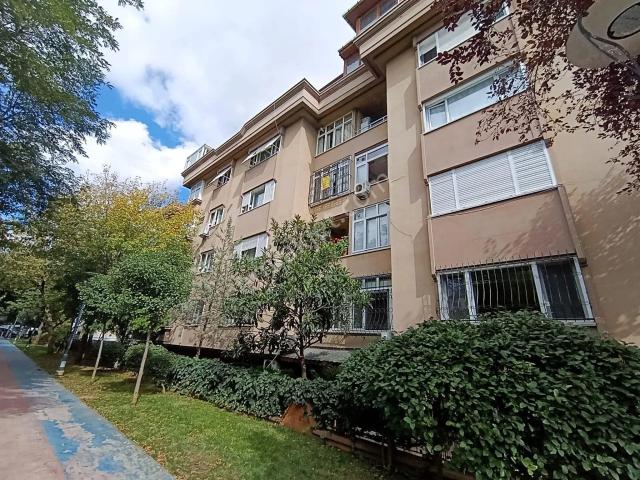 Kıbrıs Parkı Yakını, 140m², 3+1 Kiralık Daire