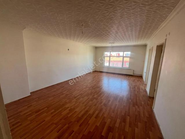 Kıbrısköyünde 3+1 Kiralık Daire. !