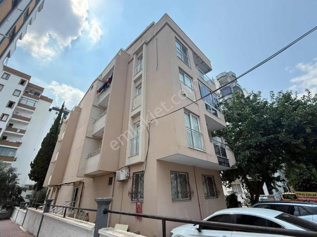 K.evren Avrupa Hospital Cvr/7 Yaş/3 Katlı Apt/1+1/asansör/iskan!
