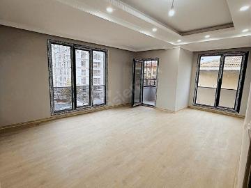 K.Çekmece Tepeüstünde Satılık Sıfır Binada 2+1 100m2 2.Kat Daire
