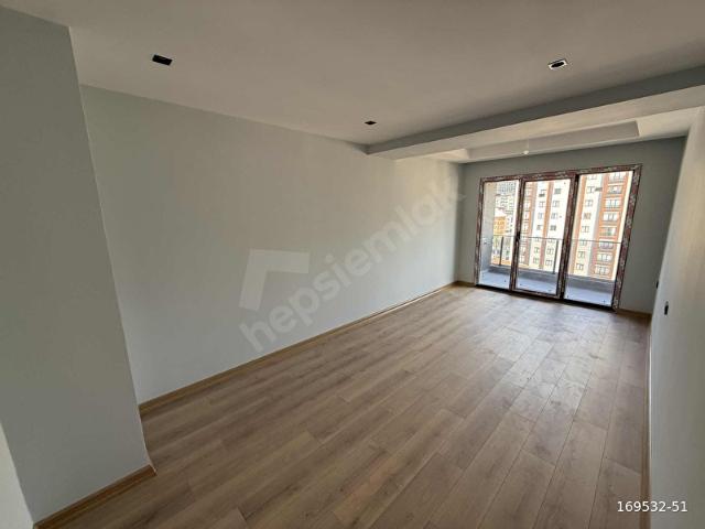 K.ÇEKMECE FATİH MH SATILIK OTOPARKLI MANZARALI 11. KAT 3+1 DAİRE