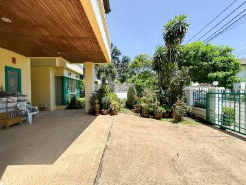 ขายตามสภาพ ทุบราคาด่วน! ถนนเมนติดสาย 1 รีบจบใน 2 เดือน ขายบ้านเดี่ยว บ้านสวนพุทธมณฑล สาย 1 / 3 ห้องนอน #HRP1026