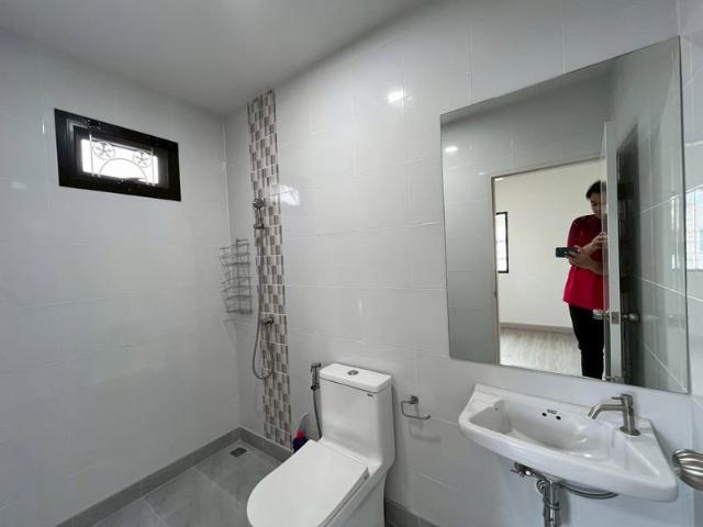 ขาย ทาวน์โฮม 2 ชั้น หมู่บ้านภัทรไพรเวช 2 เฟส 3 Phatra Private 2 Phase 3 บ้านหลังริม พื้นที่กว้างขวาง เงียบสงบมาก แถมฟรี แอร์