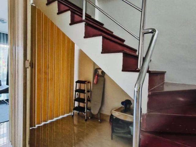 ขายทาวน์โฮม 3 ชั้น 26.3 ตรว. 4 นอน 5 น้ำ หลังมุม ถ.เศรษฐกิจ1 กระทุ่มแบน จ.สมุทรสาคร