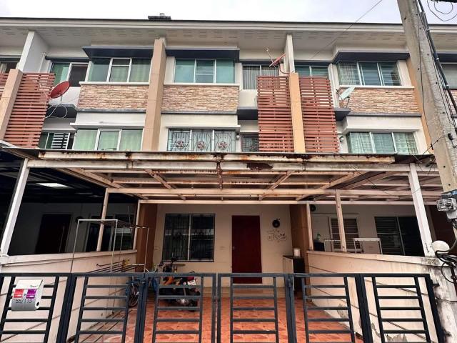 ขายทาวน์โฮม 3 ชั้น เกษตร–นวมินทร์ 20 ตร.วา พื้นที่ใช้สอย 300 ตร.ม. ใกล้บุญถาวรคลองลำเจียก | หมู่บ้านทาวน์พลัส เกษตร–นวมินทร์