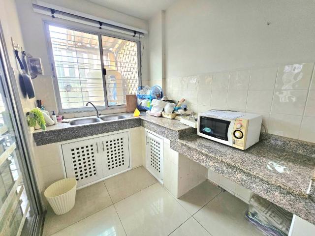 ขายทาวน์โฮม 3 ชั้น หลังมุม ทำเลทอง รัตนาธิเบศร์ 18 – ราคาดีที่สุดในย่านนี้!