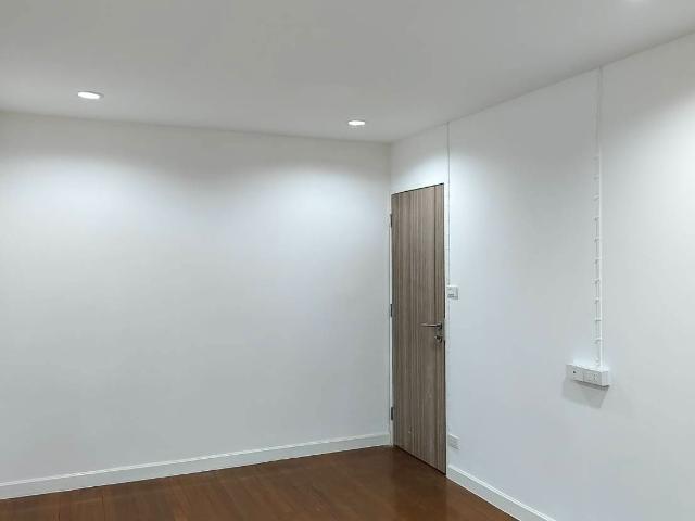 ขาย ทาวน์โฮม หมู่บ้านทรายทอง ติวานนท์ ซอย 45 Listing. 93892