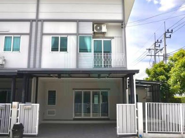 ขายทาวน์โฮม โครงการ เดอะ มิราเคิล เพชรเกษม 63 โครงการ 3 2 ชั้น 4 ห้องนอน 3 ห้องน้ำ
