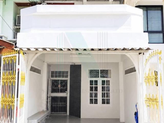 ขายทาวน์เฮาส์ โครงการ บ้านอยู่เจริญ ลาดพร้าว 101 2 ชั้น 2 ห้องนอน 2 ห้องน้ำ