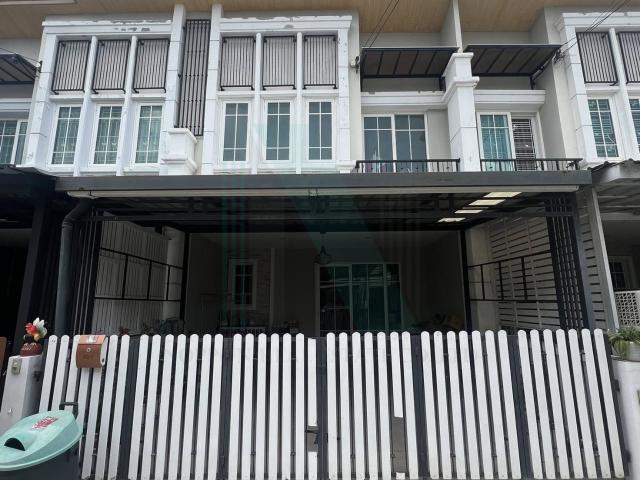 ขายทาวน์เฮาส์ โครงการ โกลเด้น ซิตี้ ปิ่นเกล้า จรัญสนิทวงศ์ 2 ชั้น 4 ห้องนอน 3 ห้องน้ำ