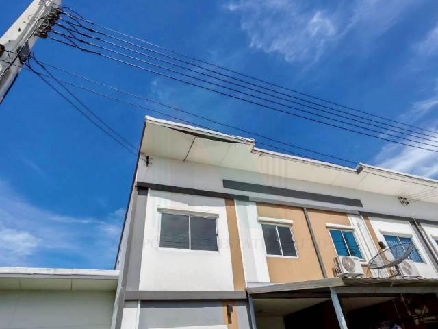 ขายทาวน์เฮาส์ โครงการ ไลโอ บลิสซ์ ลาดกระบัง ฉลองกรุง 2 ชั้น 4 ห้องนอน 2 ห้องน้ำ