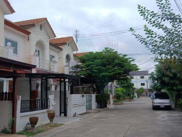 ขายทาวน์เฮาส์ โครงการ สาทรแกรนด์วิลล์ 2 ชั้น 4 ห้องนอน 2 ห้องน้ำ