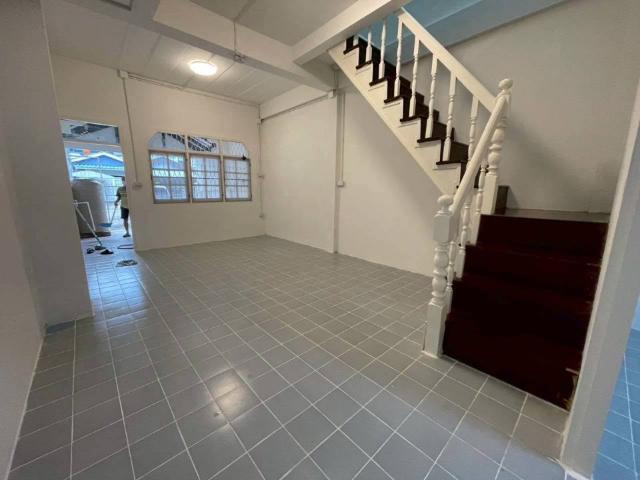ขาย ทาวน์เฮ้าส์ หมู่บ้านพีเอสวิลล่า PS Villa | ใกล้ MRT สายสีน้ำเงิน สถานีหลักสอง