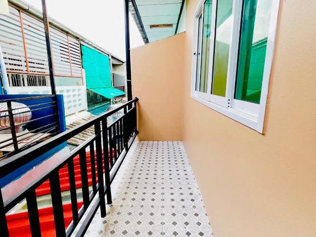 ขายทาวน์เฮ้าส์รีโนเวทใหม่ เสนาวิลล่า 84 แฮปปี้แลนด์ Sena Villa 84 Happy Land | ใกล้ MRT สายสีเหลือง สถานีบางกะปิ