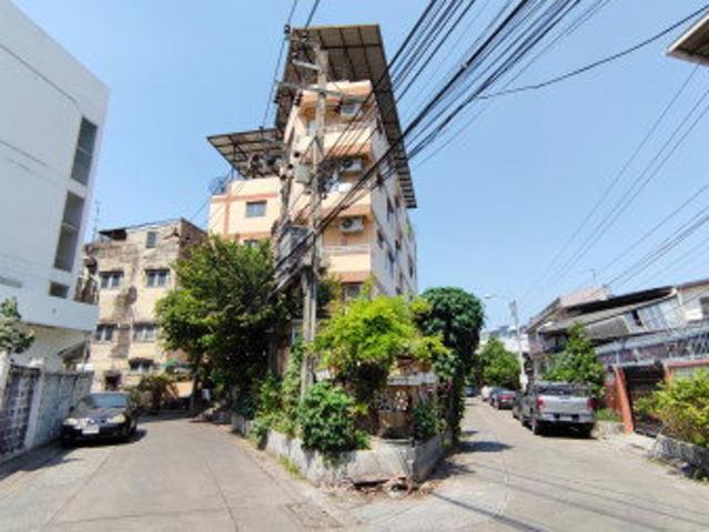 ขาย อพาร์ทเม้นท์ 5 ชั้น 45 ห้อง ที่ดิน 83 ตร.วา. ซอยลาดพร้าว 51 ทำเลดี ห่างตลาดโชคชัย 4 และ BTS เพียง 350 เมตร