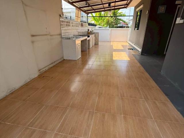 ขาย | บ้านเดี่ยว 2 ชั้น พร้อมเข้าอยู่ บ้านหลังใหญ่ ทำเลหัวมุม ในหมู่บ้านเงียบสงบ พร้อมเฟอร์นิเจอร์ เหมาะสำหรับครอบครัวใหญ่ #CSP100933
