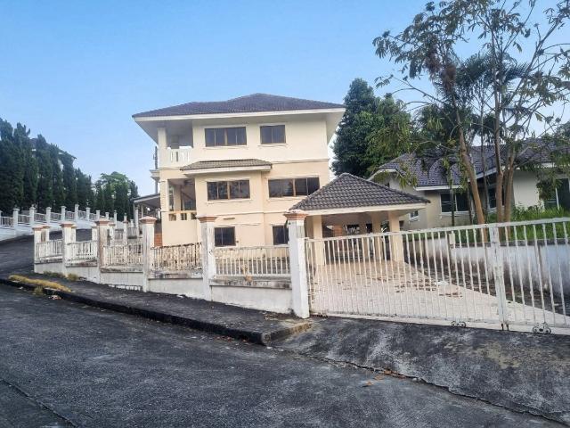 ขายบ้านเดี่ยว 3 ชั้น บ้านสวยพร้อมอยู่ บรรยากาศเงียบสงบ ใกล้โรงเรียนนานาชาติเปรม ฟรีโอน #CMR100289