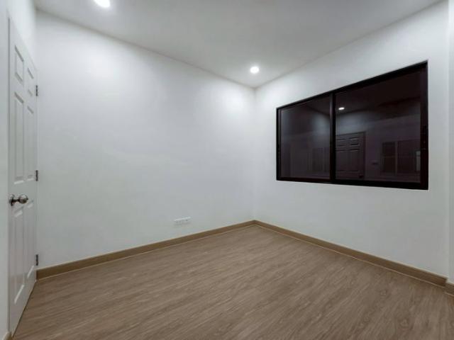 ขายบ้านเดี่ยว: หมู่บ้านมัณฑนา ปิ่นเกล้า พระราม 5 เนื้อที่ 58 ตารางวา 3 ห้องนอน 3 ห้องน้ำ ตกแต่งพร้อมอยู่