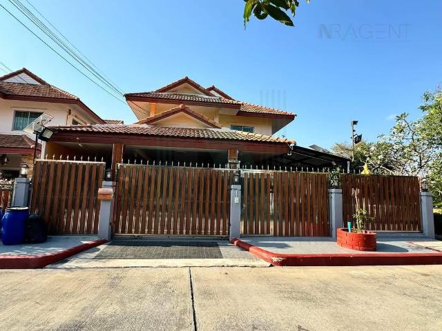 ขายบ้านเดี่ยว โครงการ หมู่บ้านเด่นชัย 2 ชั้น 5 ห้องนอน 4 ห้องน้ำ