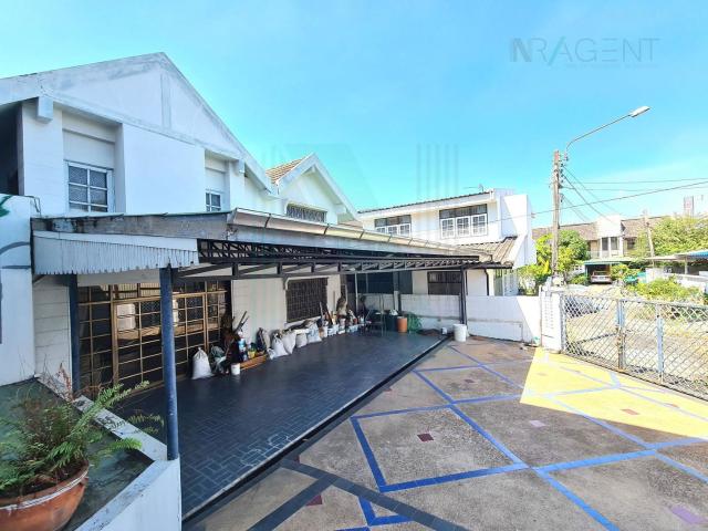 ขายบ้านเดี่ยว โครงการ ธนานิเวศน์ 3 ชั้น 11 ห้องนอน 10 ห้องน้ำ