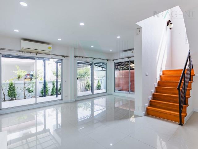 ขายบ้านเดี่ยว โครงการ ไลฟ์ บางกอก บูเลอวาร์ด พระราม 5 2 ชั้น 3 ห้องนอน 3 ห้องน้ำ