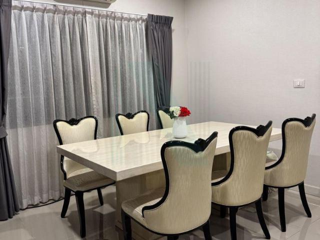 ขายบ้านเดี่ยว โครงการ เซนโทร วงแหวน จตุโชติ 2 ชั้น 4 ห้องนอน 5 ห้องน้ำ