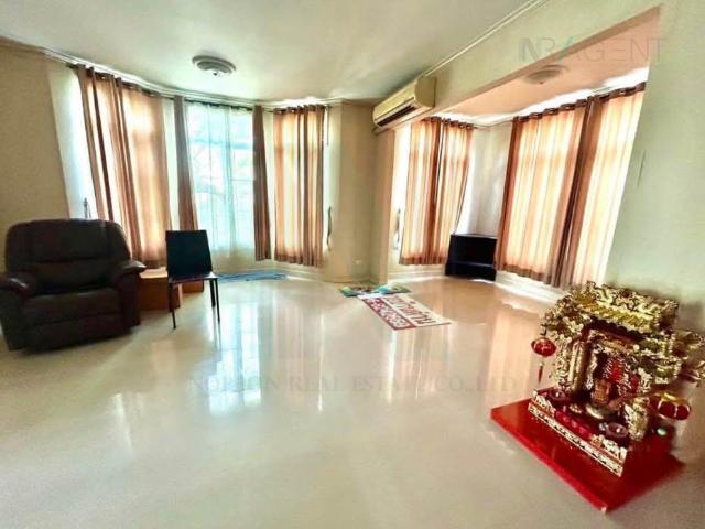 ขายบ้านเดี่ยว โครงการ ภัสสร 13 สุวินทวงศ์ 2 ชั้น 4 ห้องนอน 3 ห้องน้ำ