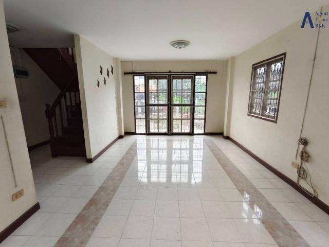 ขายบ้านเดี่ยว Lake Garden Home ลาดกระบัง 2 ชั้น ทำเลดี ใกล้สนามบินสุวรรณภูมิ Rt 01