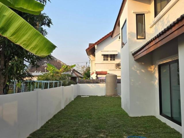 ขาย บ้านเดี่ยวพร้อมโฮมออฟฟิศแยก Muang Ake 3 เมืองเอก รังสิต เนื้อที่ใหญ่ 179 ตร.วา จอดรถได้ 8–9 คัน ใกล้ ม.รังสิต