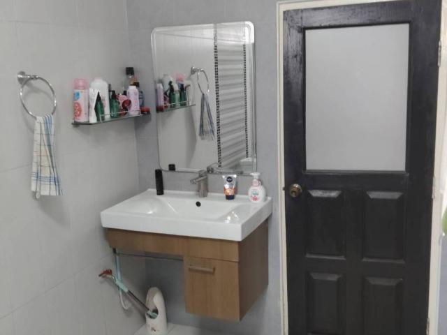 ขายบ้าน 2 ชั้น 4 ห้องนอนในโครงการสินธานี 1 ในตัวเมือง