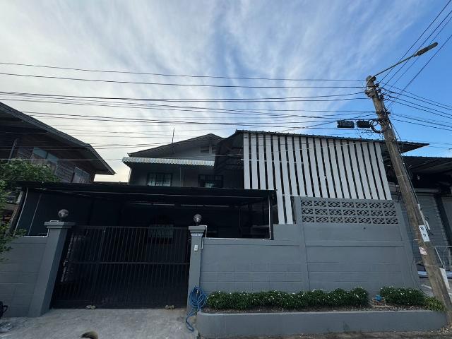 ขายบ้าน 2 ชั้น ซอยสวนผัก 42 พุทธมณฑลสาย 1 ซอย 57