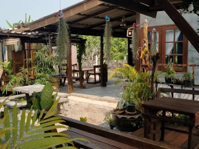 ขายด่วน! บ้านสร้างใหม่สไตล์โฮมสเตย์รีสอร์ท 2 หลังในพื้นที่เดียว ทำเลทอง อ.หางดง! T.063 6649