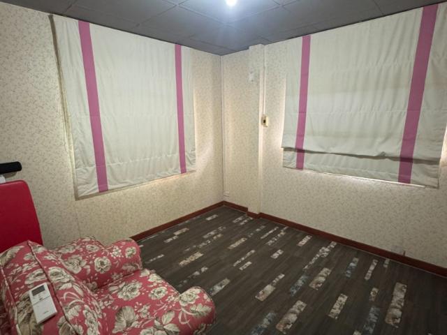 ขายด่วน ถูกที่สุด บ้านเดี่ยว 2ชั้น หมู่บ้านมณียา2 ไทรม้า ท่าอิฐ เนื้อที่ดิน 51 ตร.วา 5นอน3น้ำ ทำเลดี เดินทางสะดวก ใกล้รถไฟฟ้า สถานีบางรักน้อยท่าอิฐ