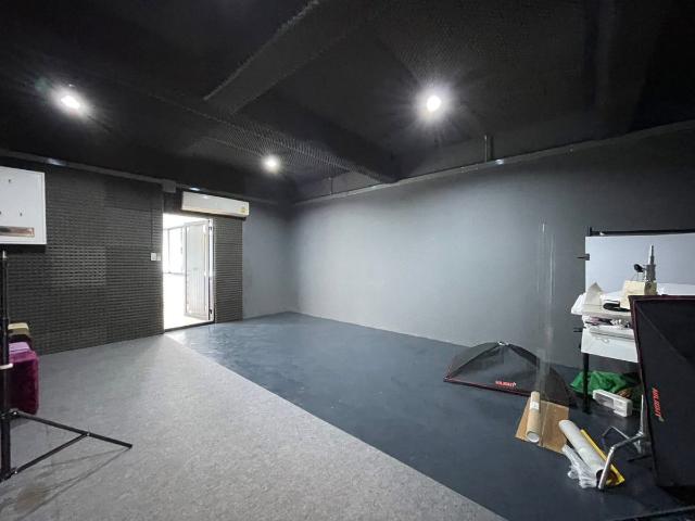 ขายด่วน! ทาวน์โฮม 3 ชั้น หลังมุม ทำเลทอง ลาดพร้าว 18 แยก 4 | MRT 700 ม. | Home Office ได้ | มีห้อง Studio