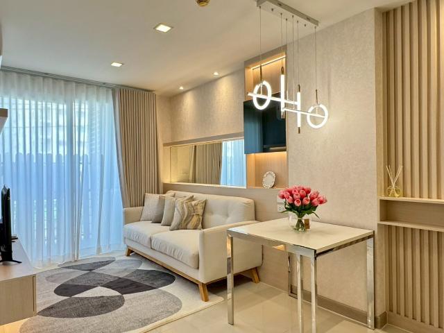 ขายคอนโด Airlink Residences ห้องสวย พร้อมอยู่ ใกล้ ARL ลาดกระบัง เพียง 1.69 ล้านบาทเท่านั้น! ติดถนนร่มเกล้า เดินทางสะดวก ใกล้สนามบิน ️