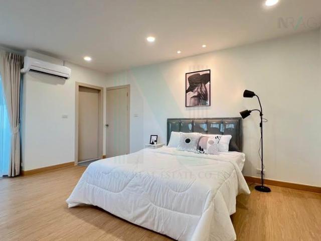 ขายคอนโด ทิพย์ฤกษ์ คอนโดมิเนียม อาคาร 1 ชั้น 12 2 ห้องนอน ขนาด 105 ตรม ใกล้ ศูนย์การค้ากลิ่นศรีพลาซ่า